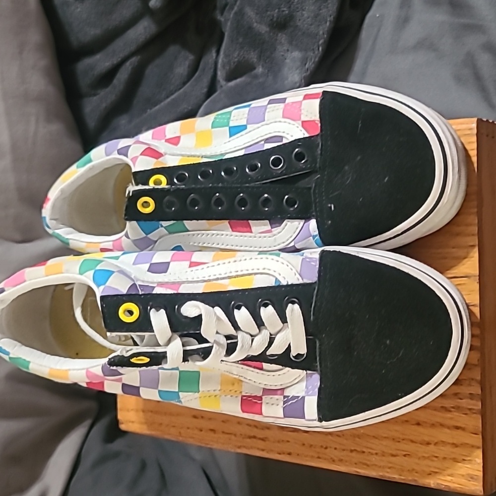 Vans checkered Missing Shoelace